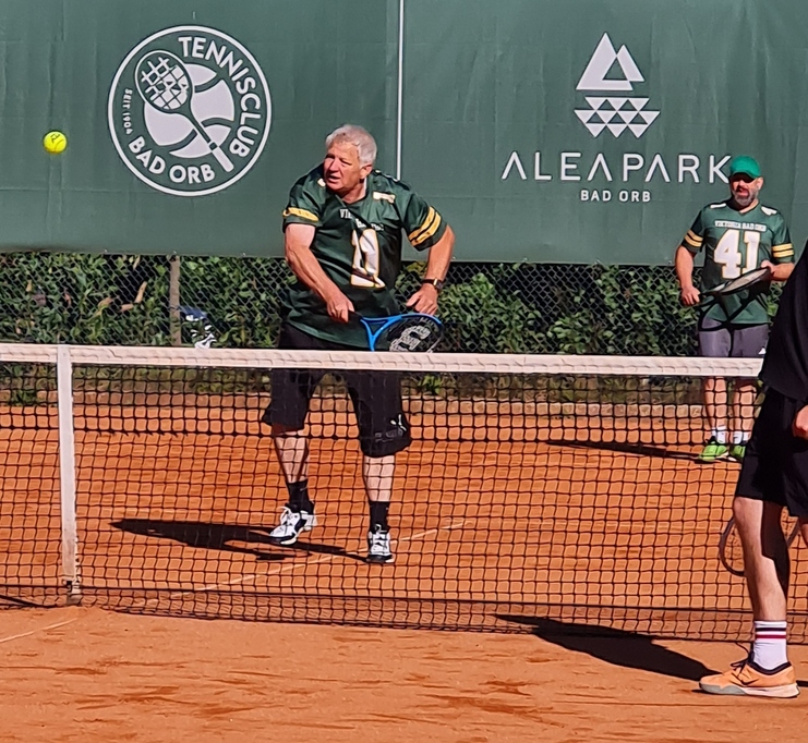 Das mit addiert 105 Jahren älteste Team: Burkhard Hellenkamp und Michael Noll vom Geselligkeitsverein Viktoria